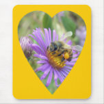 Abeille sur le coeur d'asters d'automne tapis de souris