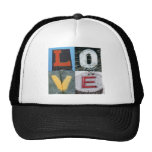 AMOUR CARRÉ CASQUETTES