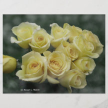 Arrière - plan repéré par bouquet de rose jaune prospectus personnalisés