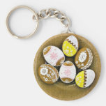 Biscuits formés d'oeuf de pâques du plat porte-clef