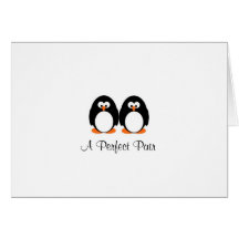 Carte de mariage parfaite de paires de pingouin