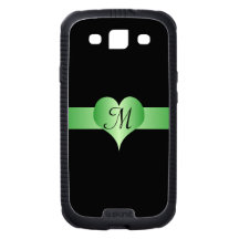Coeur noir et vert décoré d'un monogramme