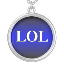 ~ de LOL riant le collier bruyant de bleu royal de