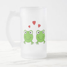 Deux grenouilles vertes avec les coeurs rouges tasse à café