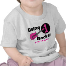 Étant roches 1 ! avec la guitare rose t-shirts