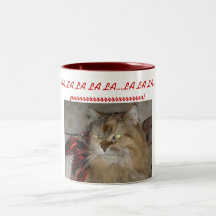 Fa-LA-LA-LA-LA-… LA-LA-LA… purrrrrrr! Tee Haferl