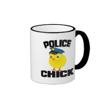 Femme de police tasse à café