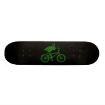 Flamingo auf Fahrrad-Silhouette Skateboard Brett