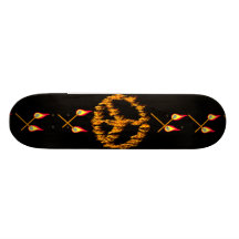 Flammen und Herz-Friedenszeichen Skateboardbretter