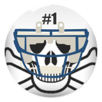 FUSSBALL-TOTENKOPF MIT GEKREUZTER KNOCHEN #1