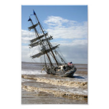 Geerdetes Schiff Fotodrucke