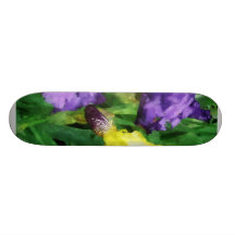 Gelbe und lila Iris Skateboard Brett