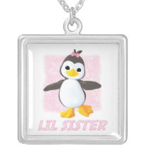 Glücklicher Pinguin-kleine Schwester