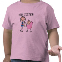 Grande soeur avec peu de T-shirts de SIS