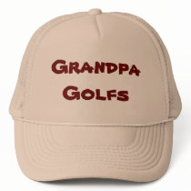 Großvater spielt Golf
