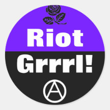 grrrl d'émeute ! autocollant rond