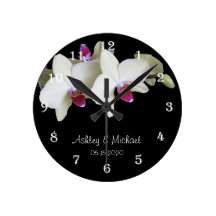Hochzeits-Wanduhr -- Personalisierte Orchideen-Blu