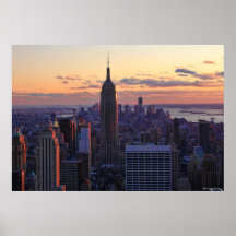 Horizon de NYC juste avant le coucher du soleil Affiches