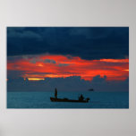 Insel-herrlicher Sonnenuntergang und Boot Maledive Posterdrucke
