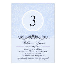 Invitation bleu et noir d'anniversaire de enfant d