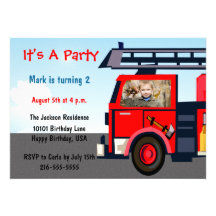Invitation d'anniversaire de camion de pompiers