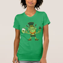 Irischer Kobold, der einen Toast trinkt t-shirts