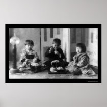 Kinder, die in Japan 1909 essen