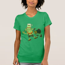 Kobold, der ein Glas Bier auf seinem Kopf balancie t-shirts