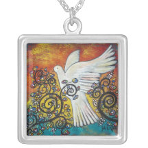 La paix a volé en collier de colombe