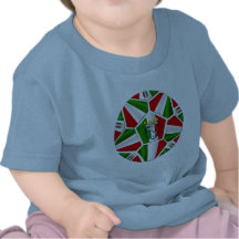 Le ballon de football italien moderne lambrisse de t-shirt