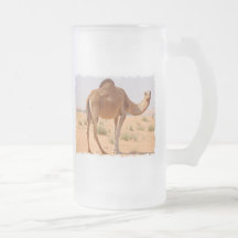 Le chameau pour des Arabes a givré la tasse de biè