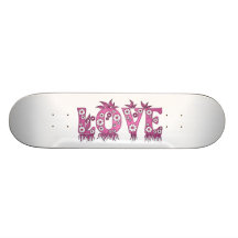 Liebe (im Blumen-Schriftart) Bedrucktes Skateboard