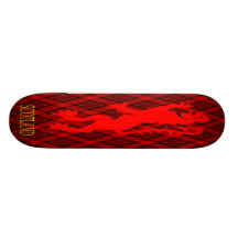 Lion rouge écossais effréné sur le tartan planche à roulette
