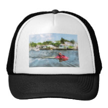 Mann auf Jet-Ski Tuckerton Seehafen Baseball Mütze