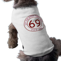 Mettez dessus le chien avec ceci manteaux pour toutous