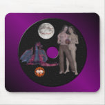 Nachtgeschöpf-Scheibe Mousepads