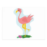 niedlicher rosa Flamingo stehend im Yard Postkarte