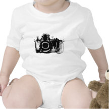 NOIR ET BLANC D'APPAREIL-PHOTO DE VISION DE RAYON  T-SHIRT