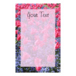 Papier à lettres rose de tulipes et de fleurs de p