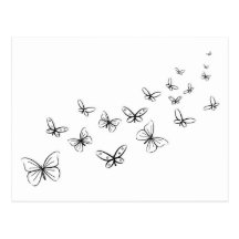 Papillons dansant à travers la page cartes postales