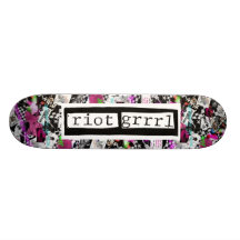 Planche à roulettes de Grrrl d'émeute