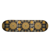 Planche à roulettes rouge et jaune de rangée de fi