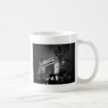 Pont noir et blanc de BW de Londres de tour Tasses