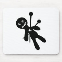 Poupée de vaudou tapis de souris