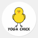 Poussin de yoga autocollant