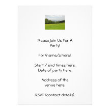 Pré vert. Paysage de campagne. Coutume Invitations Personnalisables