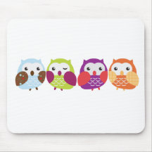Quatre hiboux colorés tapis de souris
