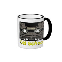 Riyah-Li conçoit la vieille école Mugs