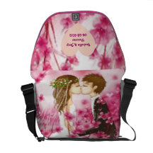 Romantischer Kuss Kurier Taschen