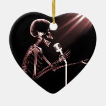 RÖNTGENBLICK-SKELETON GESANG AUF RETRO MIC - ROT WEIHNACHTSBAUM ORNAMENT